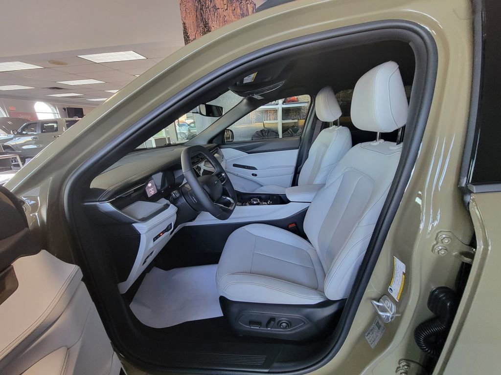 New 2026 Jeep Cherokee Limited image 8