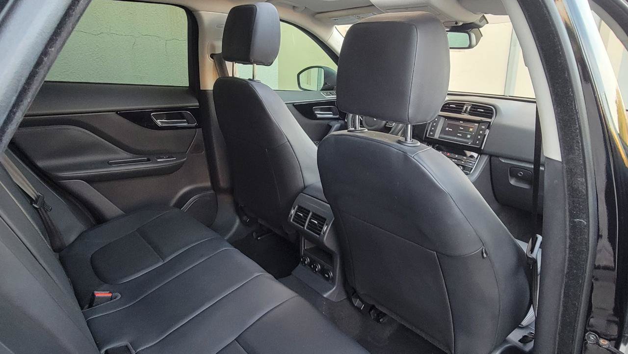 Used 2018 Jaguar F-PACE Premium AWD/4WD image 27
