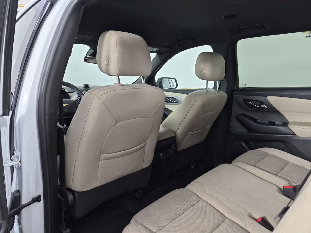 Certified 2023 Chevrolet Traverse LS FWD image 32