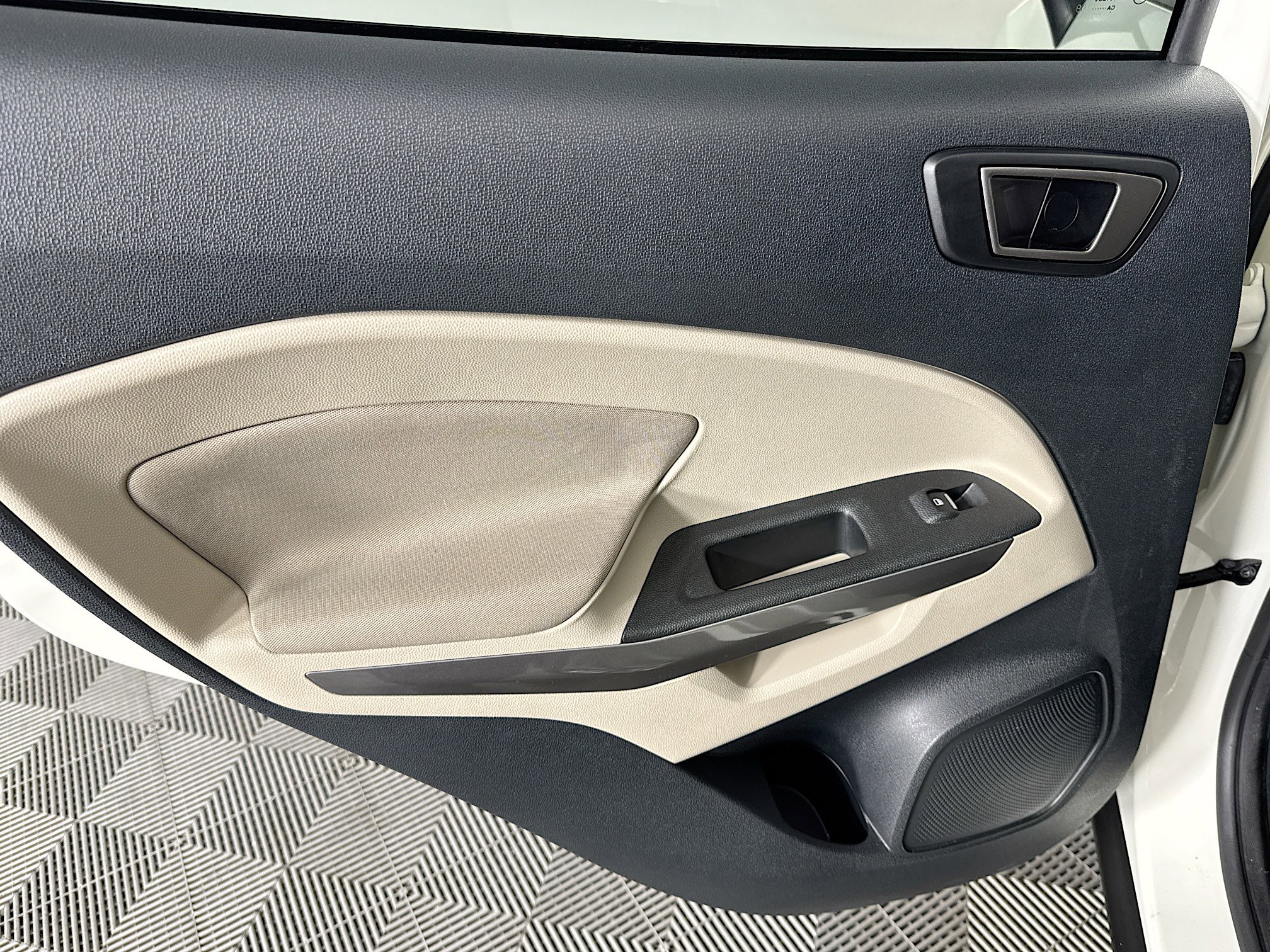 Used 2020 Ford EcoSport SE w/ Interior Protection Package image 40