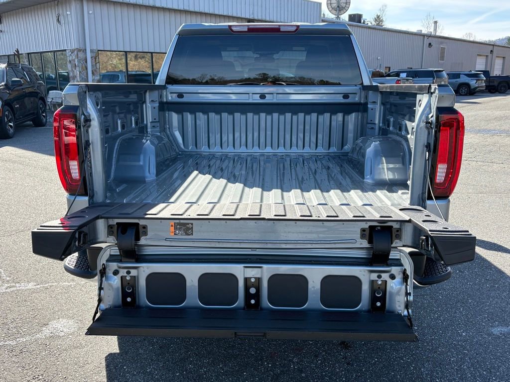 New 2026 GMC Sierra 1500 SLT w/ SLT Premium Package image 11