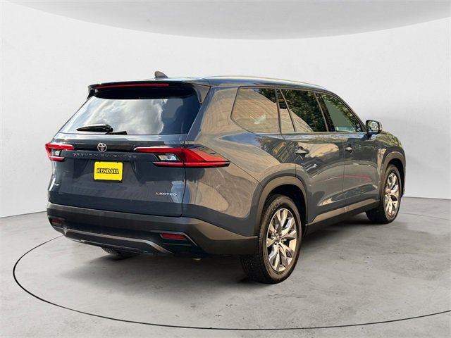 Used 2025 Toyota Grand Highlander AWD image 5