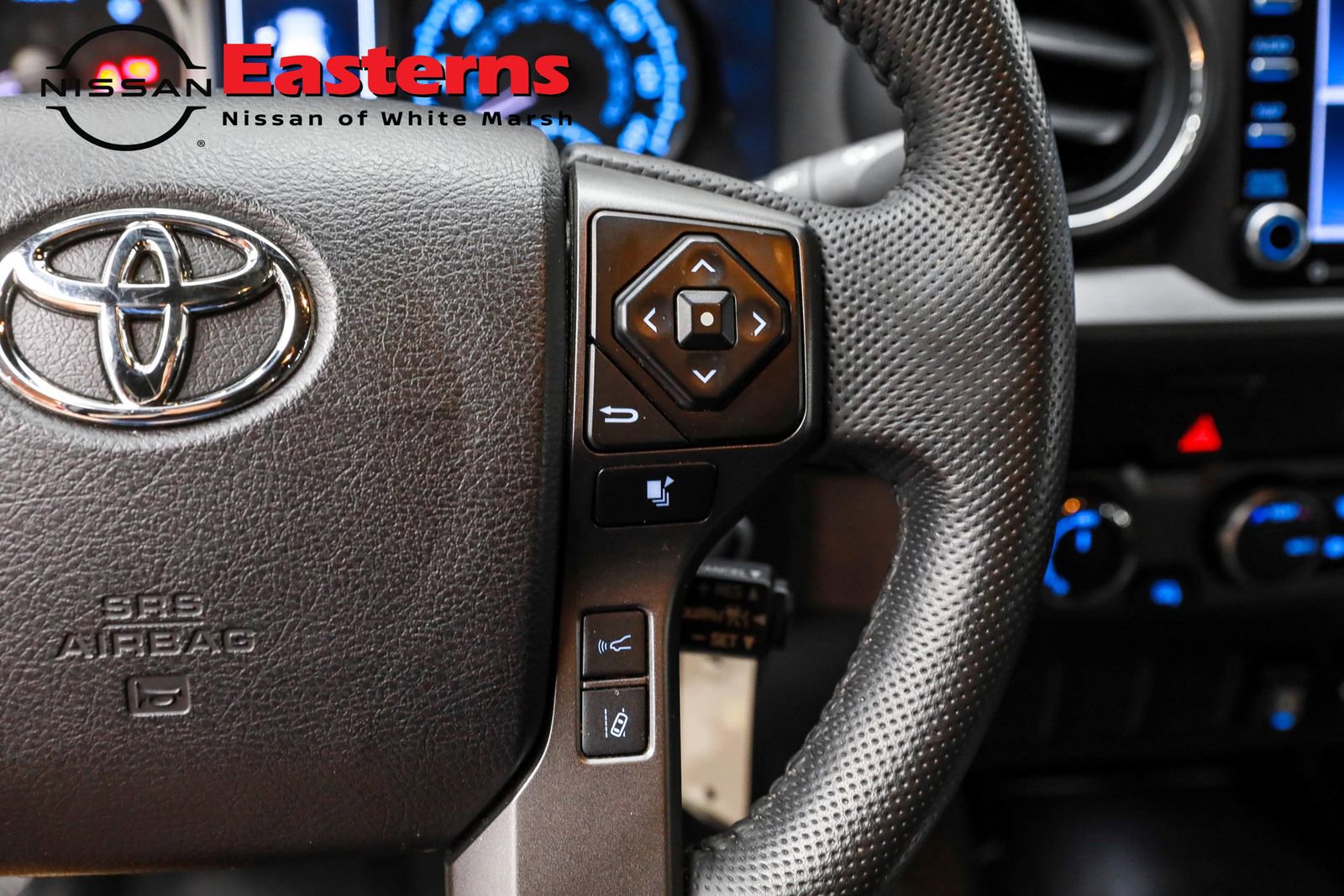 Used 2022 Toyota Tacoma TRD Off-Road w/ Black Out Package (TMS) image 19