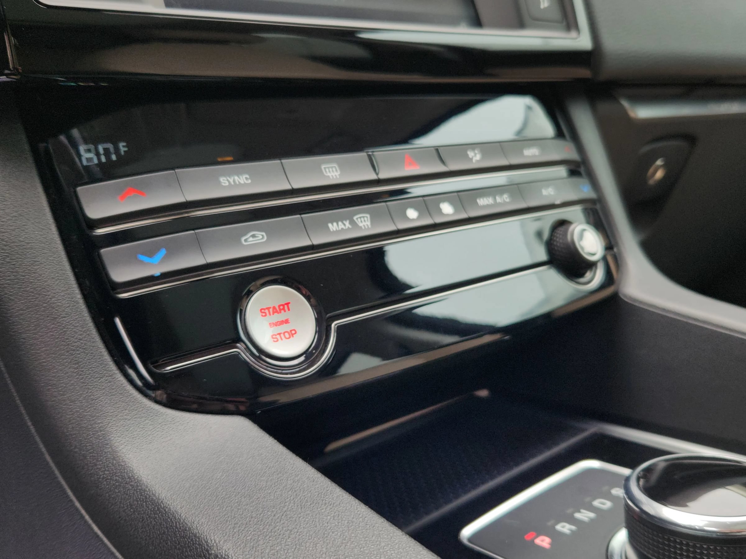Used 2017 Jaguar F-PACE Premium AWD/4WD image 12