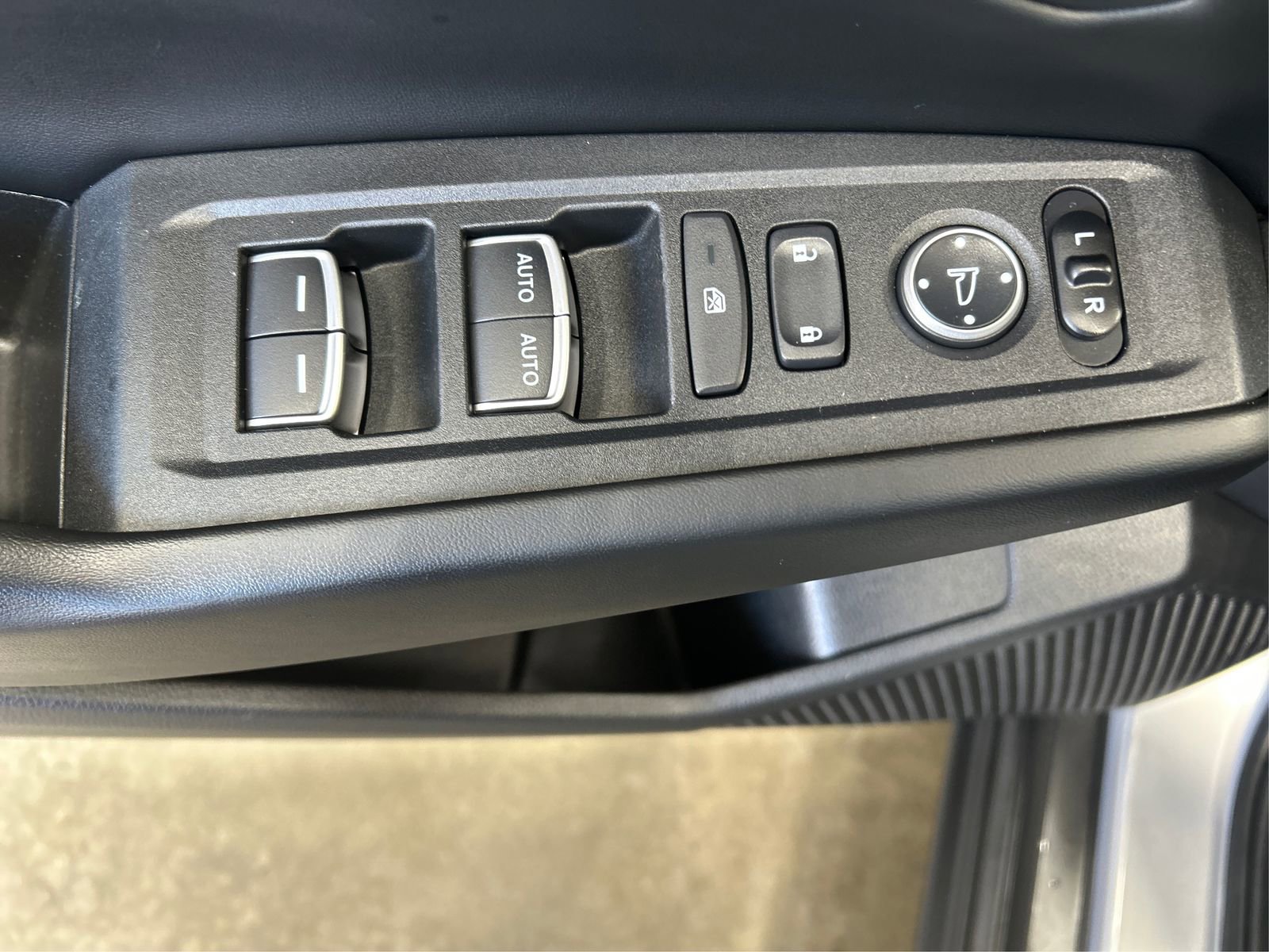 Used 2024 Honda Accord EX image 31