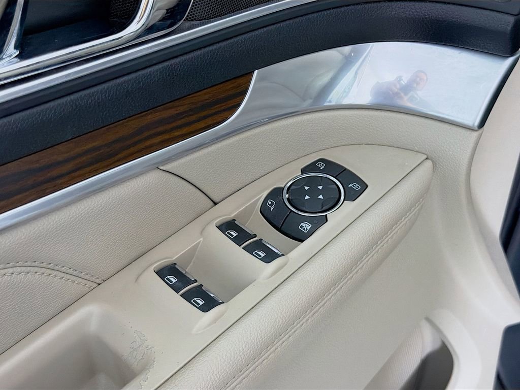 Used 2018 Ford Explorer Limited image 21