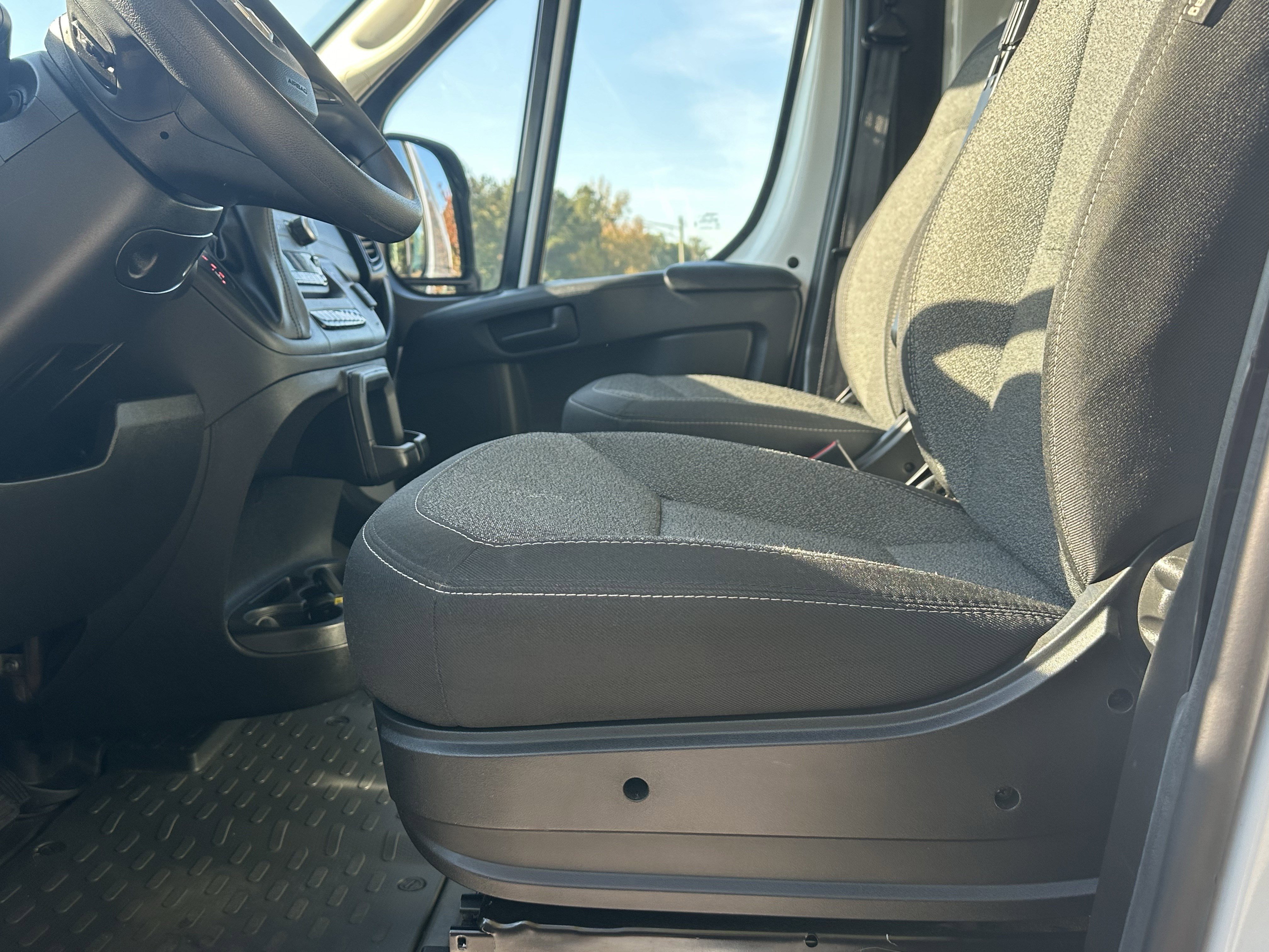 Used 2024 RAM ProMaster 3500 w/ Convenience Group image 12