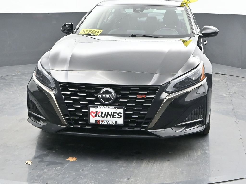 Used 2024 Nissan Altima 2.5 SR FWD image 4