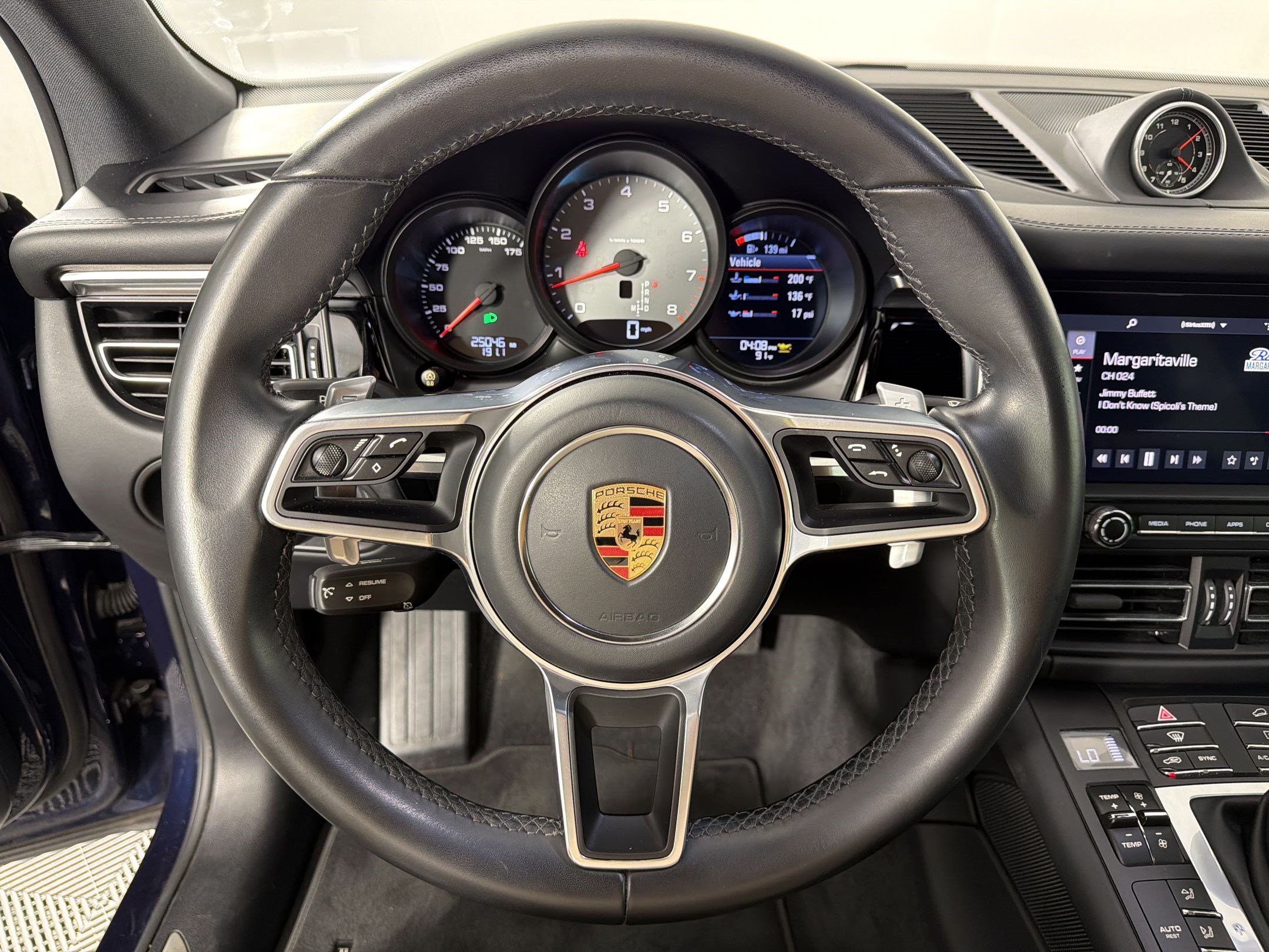Certified 2019 Porsche Macan S AWD/4WD image 18