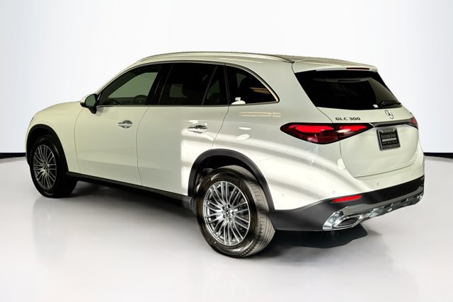 Used 2026 Mercedes-Benz GLC 300 4MATIC image 7