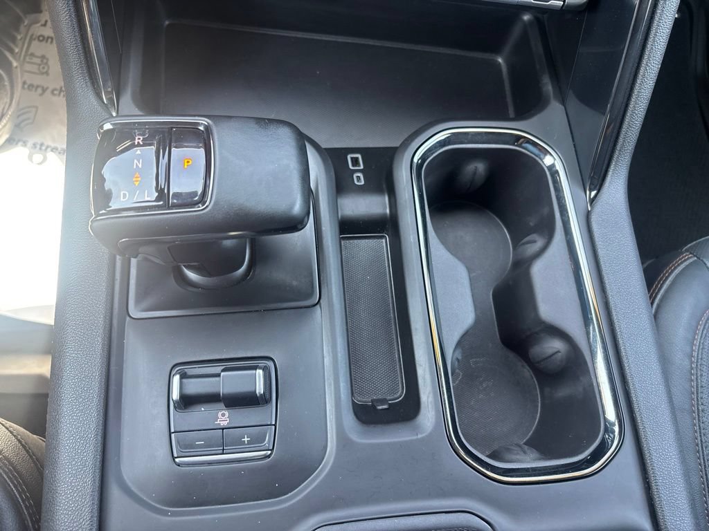 Used 2025 GMC Sierra 1500 AT4 w/ Technology Package AWD/4WD image 22