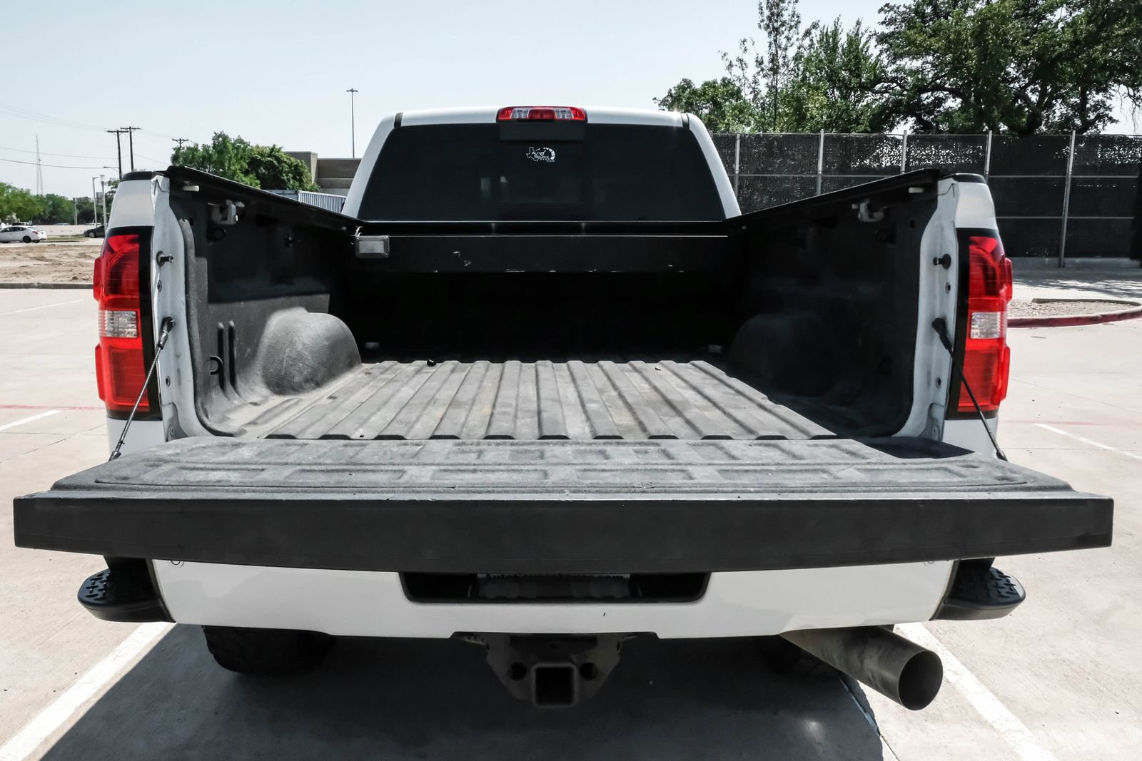 Used 2017 GMC Sierra 2500 Denali w/ Duramax Plus Package AWD/4WD image 50