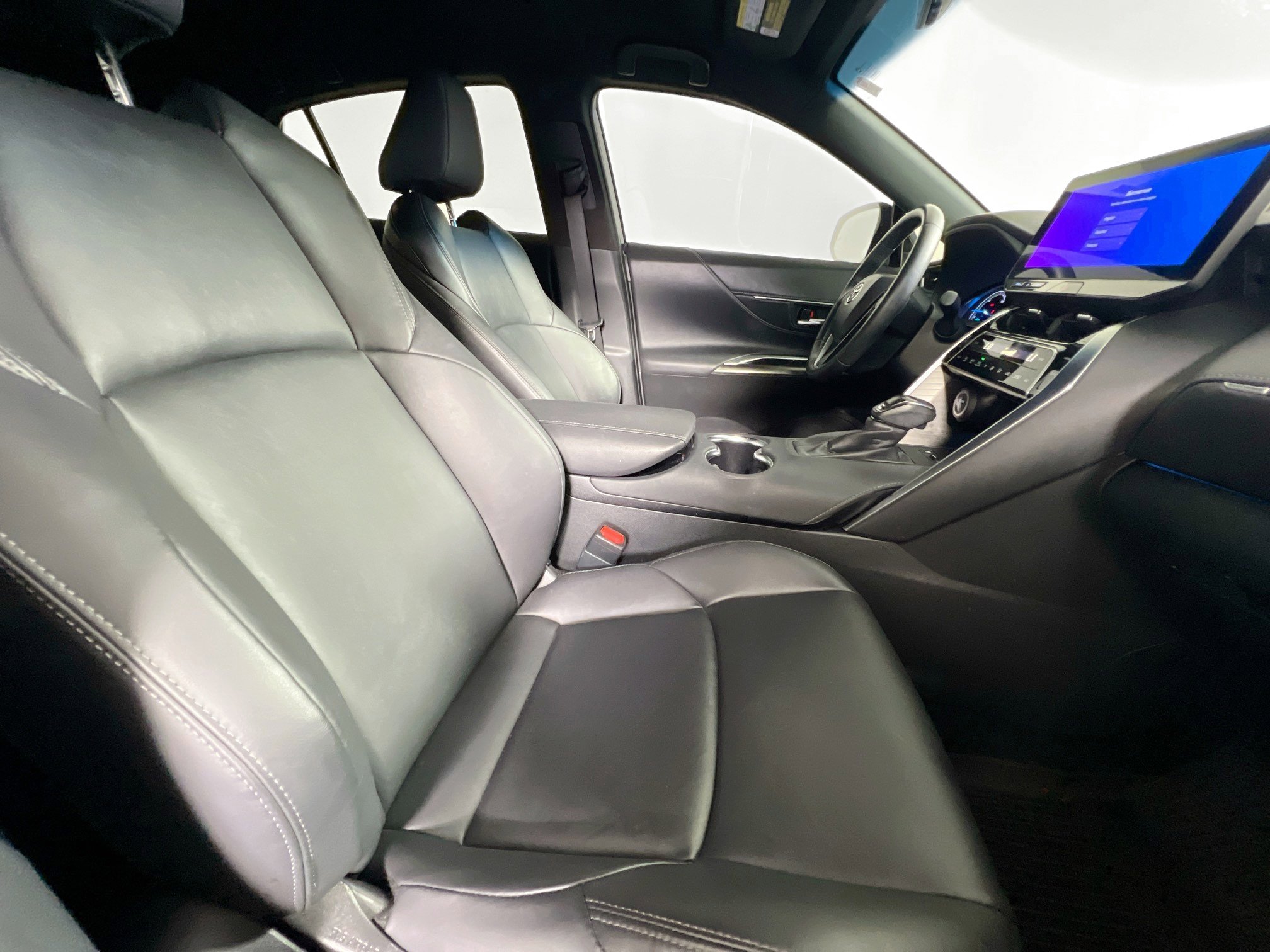 Used 2023 Toyota Venza Nightshade AWD/4WD image 31