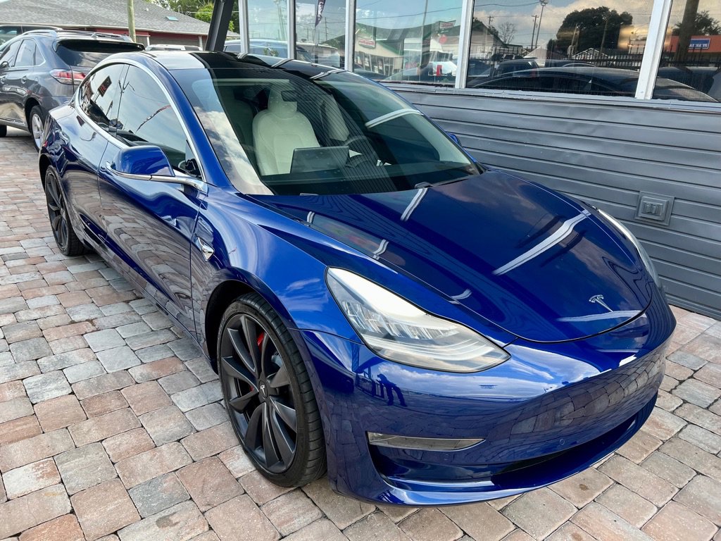 Used 2020 Tesla Model 3 Performance image 4