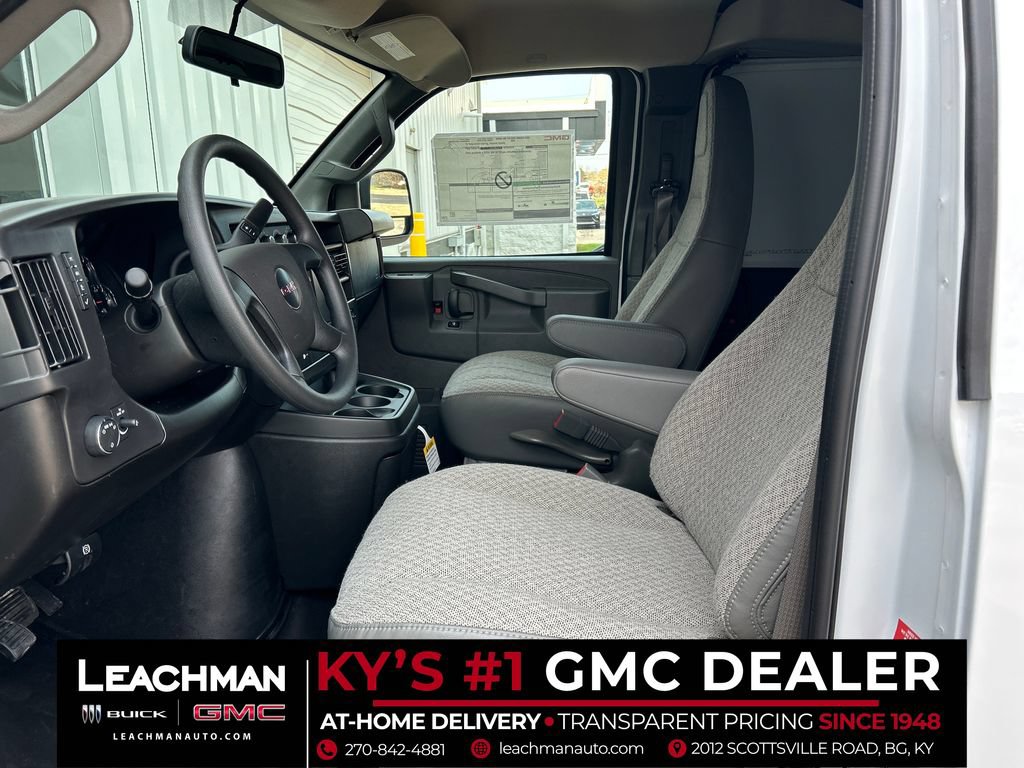 New 2026 GMC Savana 3500 Extended RWD image 10