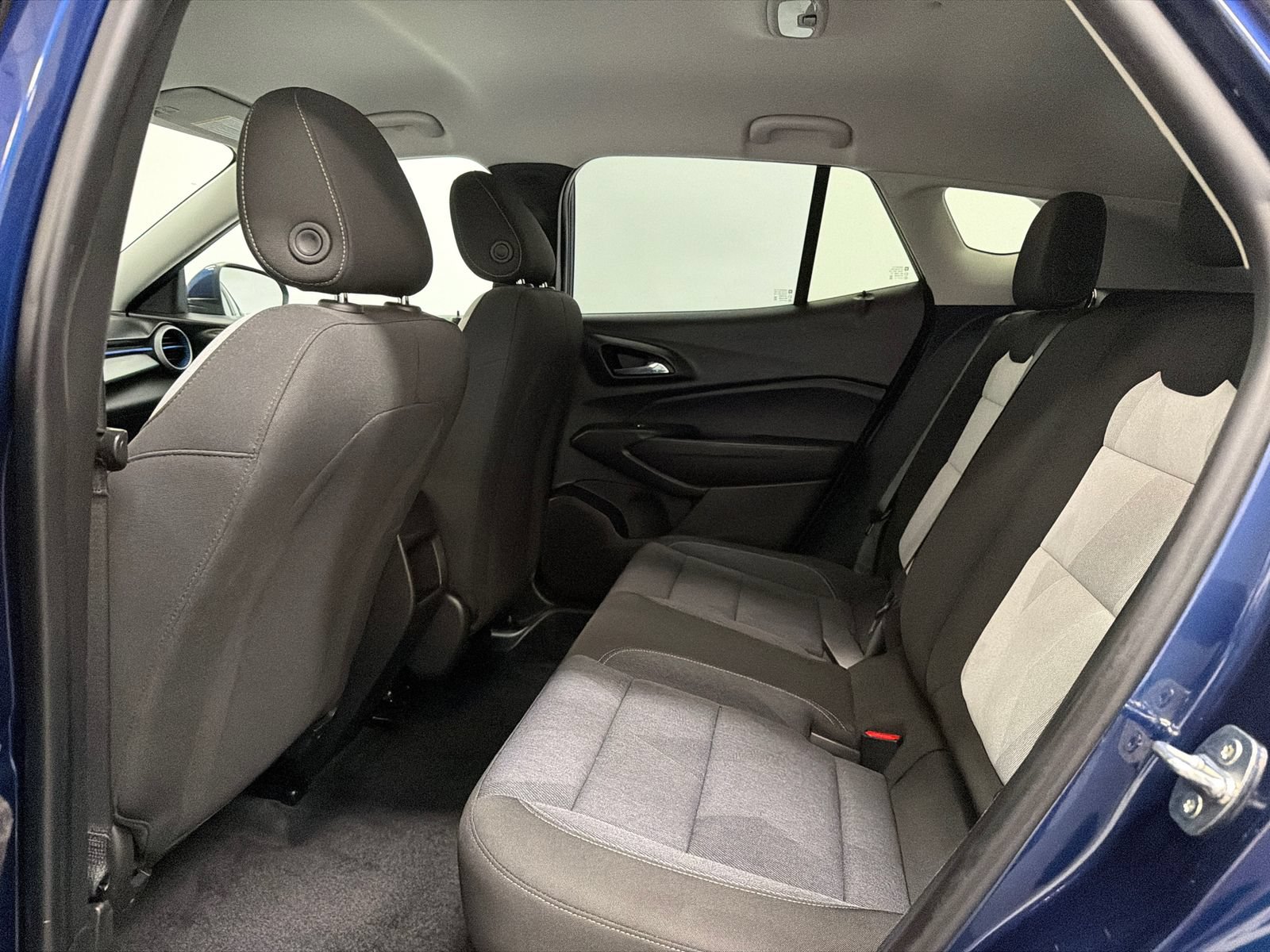 Used 2024 Chevrolet Trax LS w/ LS Convenience Package FWD image 15