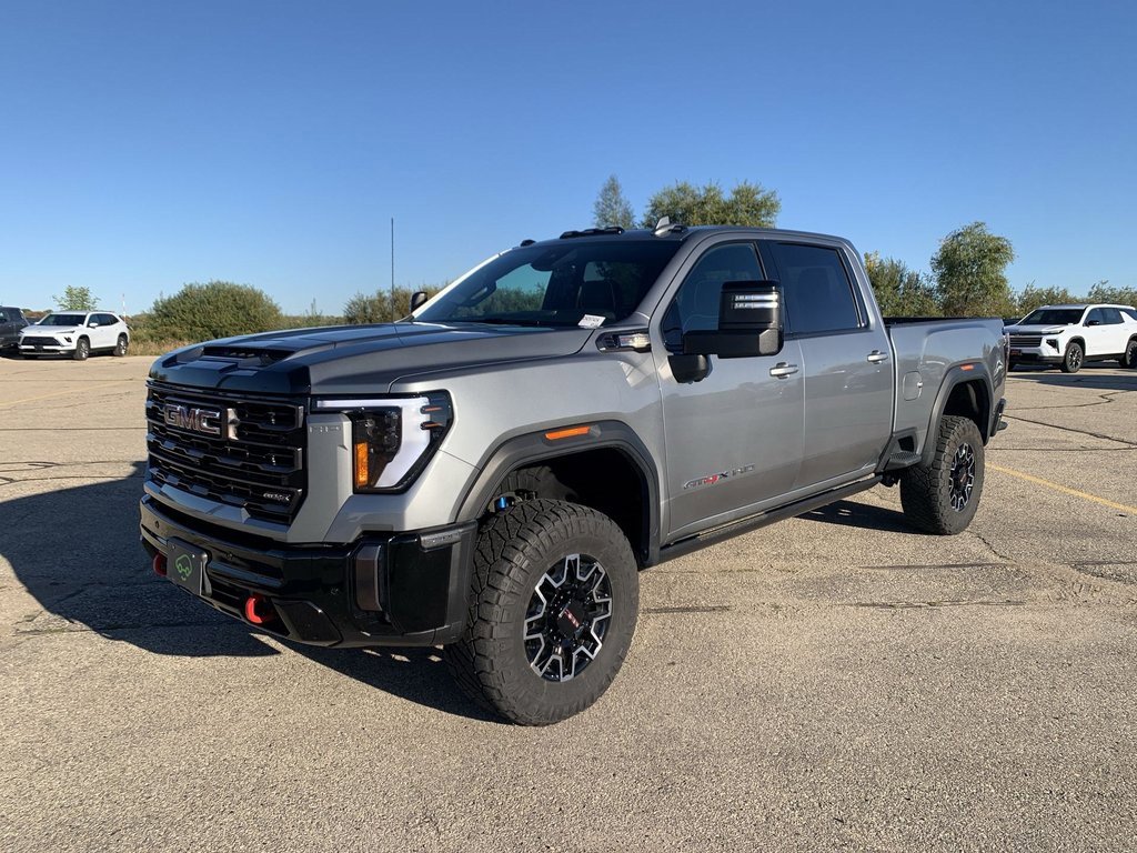 Used 2024 GMC Sierra 2500 AT4X image 5