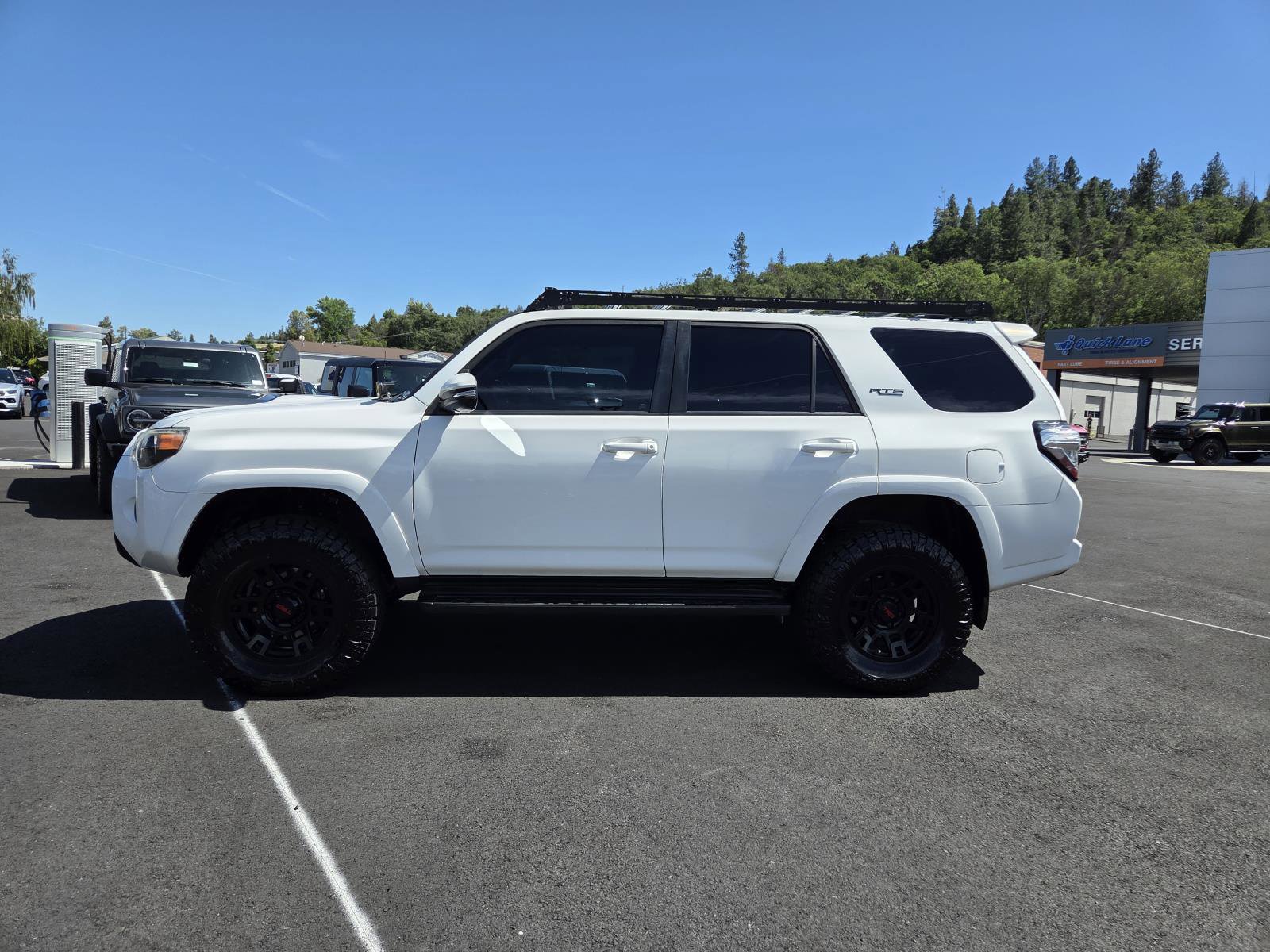 Used 2019 Toyota 4Runner TRD Off-Road Premium AWD/4WD image 8