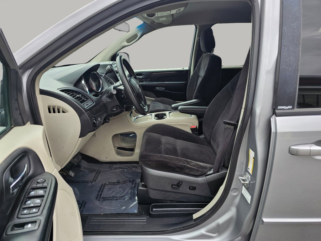 Used 2014 Dodge Grand Caravan SXT FWD image 19
