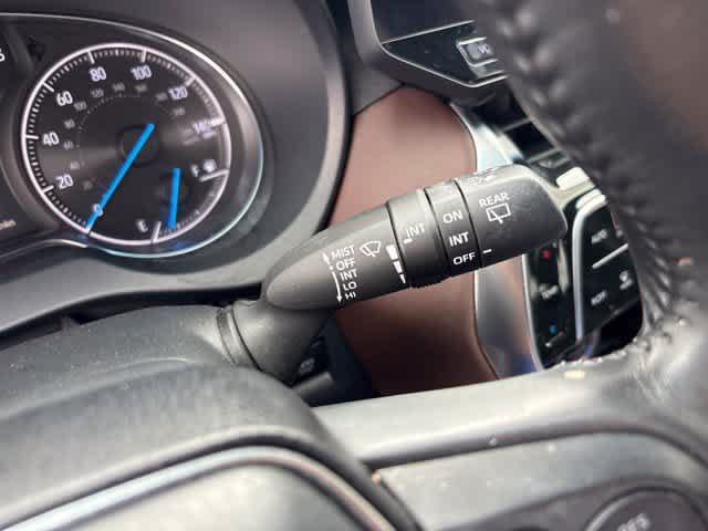 Used 2024 Toyota Venza XLE AWD/4WD image 17