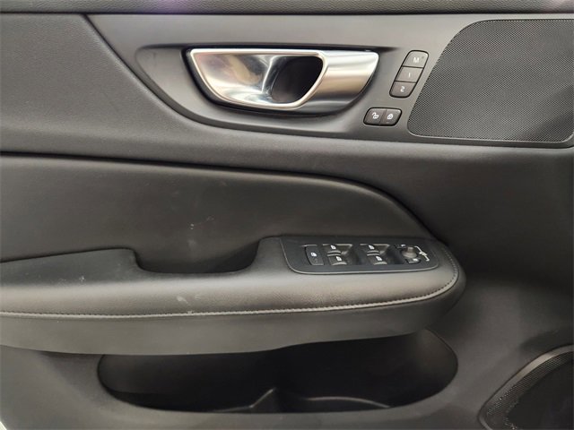 Used 2024 Volvo S60 B5 Core image 24