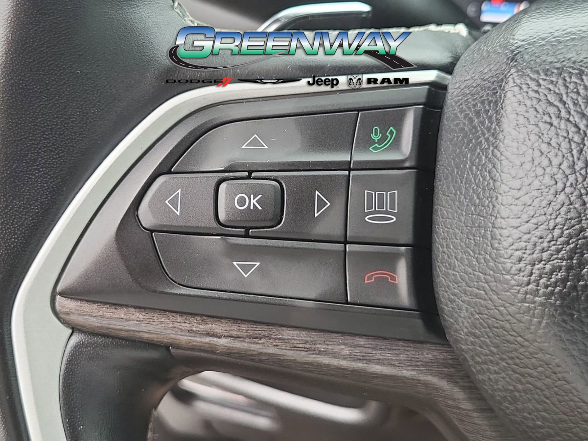 Used 2022 Jeep Grand Cherokee L Limited image 27