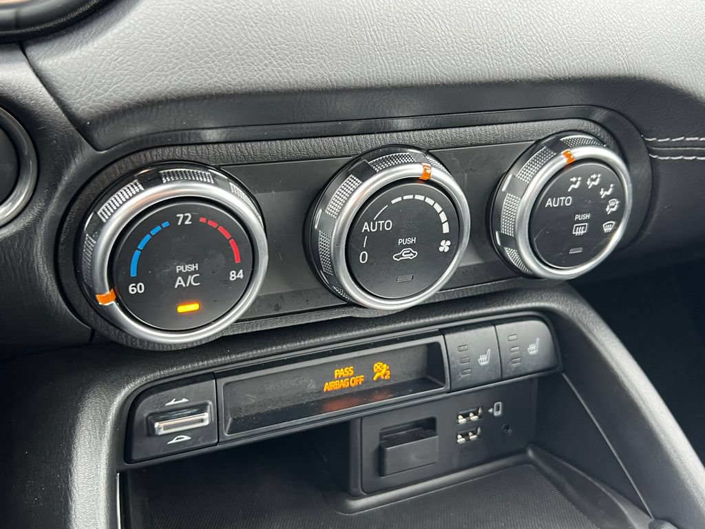 Used 2023 MAZDA MX-5 Miata Grand Touring RWD image 25