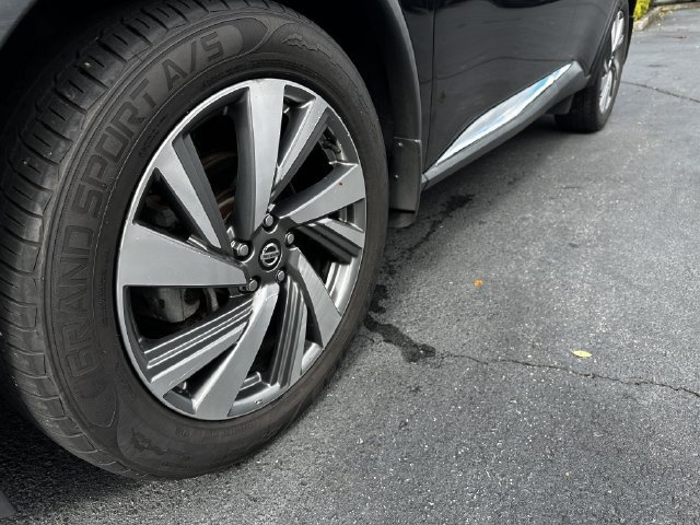 Used 2020 Nissan Murano SL w/ Moonroof Package AWD/4WD image 12