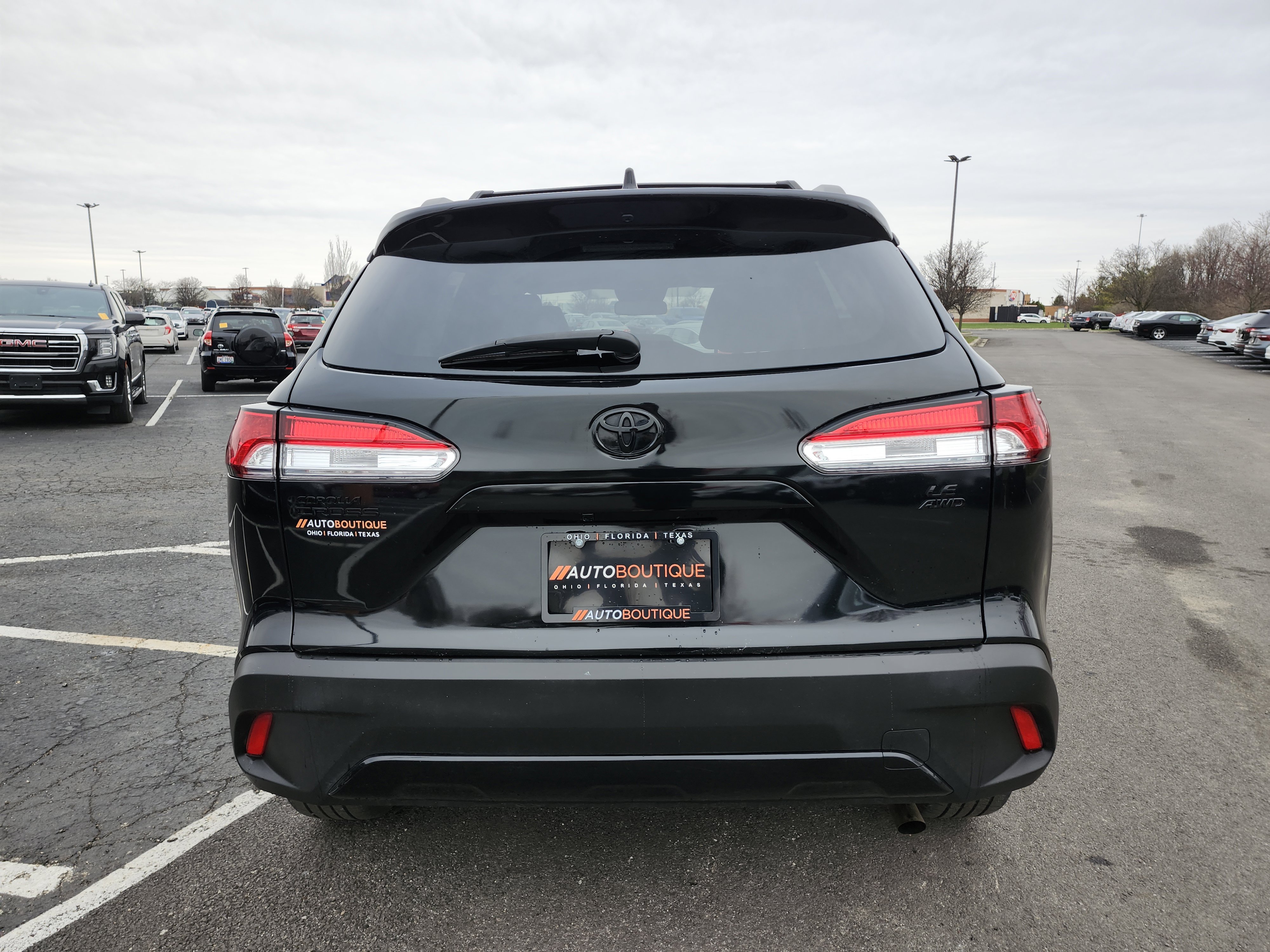 Used 2023 Toyota Corolla Cross LE w/ Black Badges Package (TMS) AWD/4WD image 14