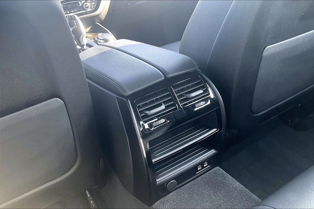 Used 2023 BMW 530e xDrive 530e iPerformance w/ Premium Package image 33