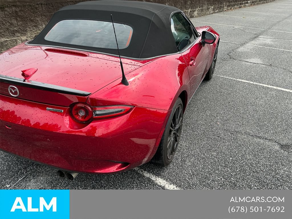 Used 2025 MAZDA MX-5 Miata Club RWD image 4