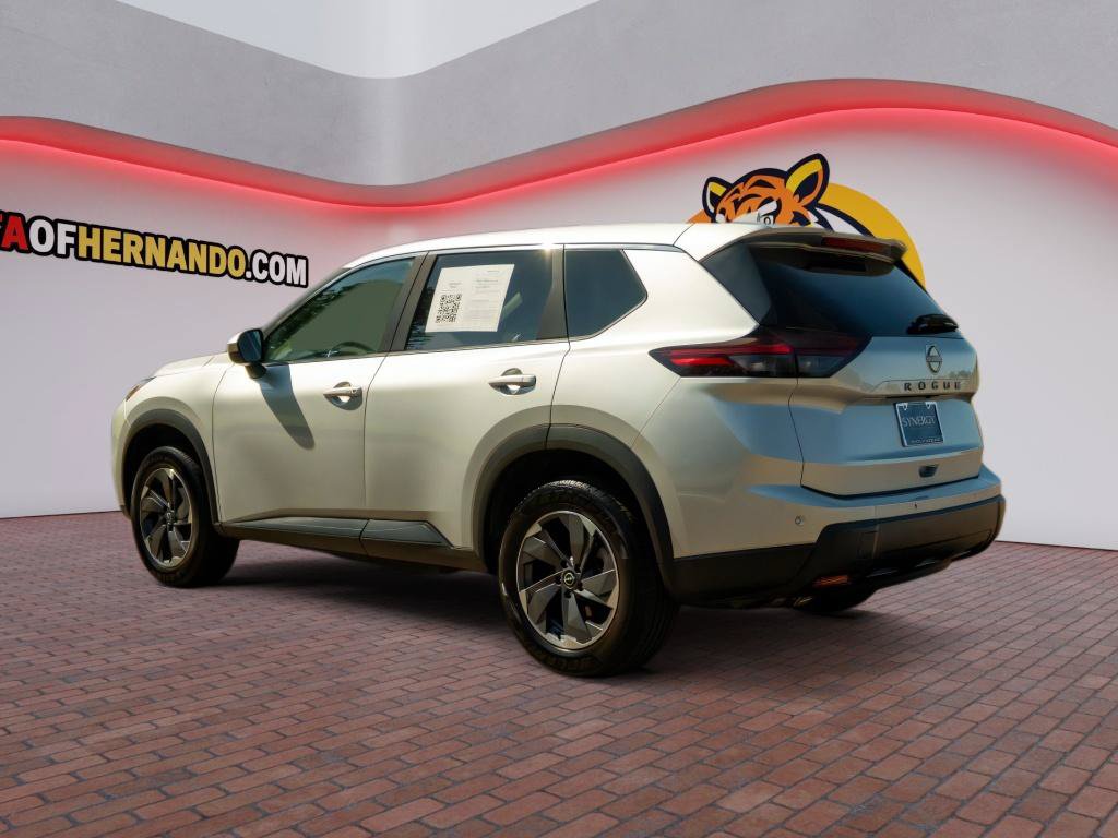 Used 2025 Nissan Rogue SV FWD image 8