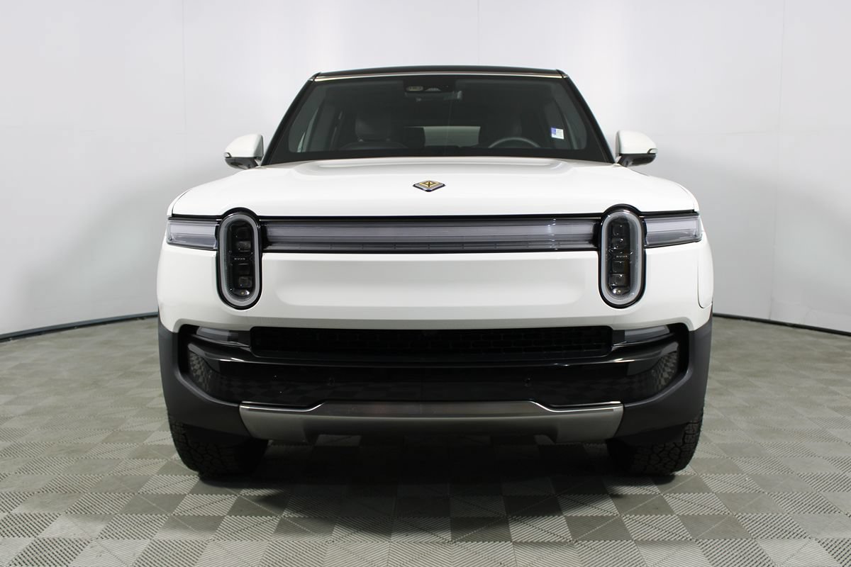 Used 2025 Rivian R1S Adventure Dual AWD/4WD image 45