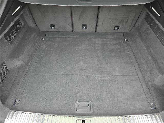 Used 2021 Audi Q8 Premium w/ Black Optic Package image 6