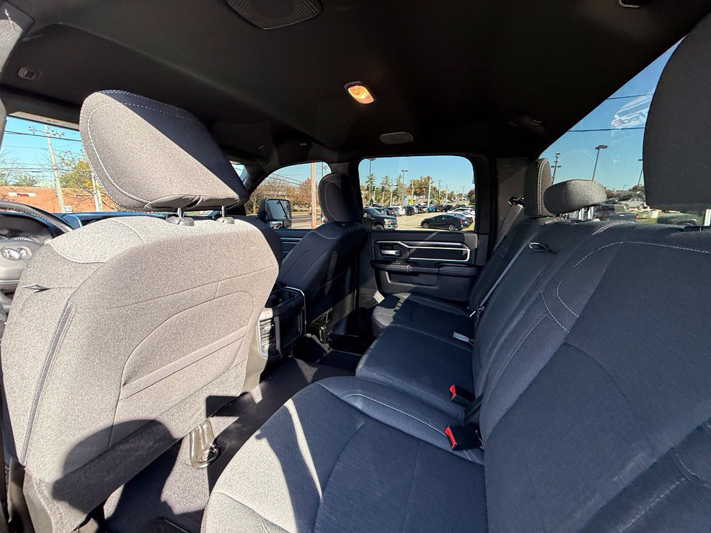 Used 2024 RAM 2500 Big Horn w/ Sport Appearance Package AWD/4WD image 26