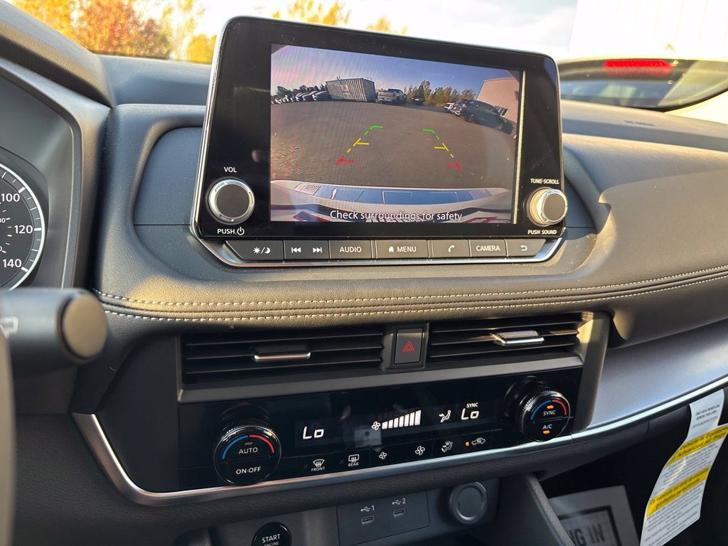 Certified 2026 Nissan Rogue SV AWD/4WD image 30