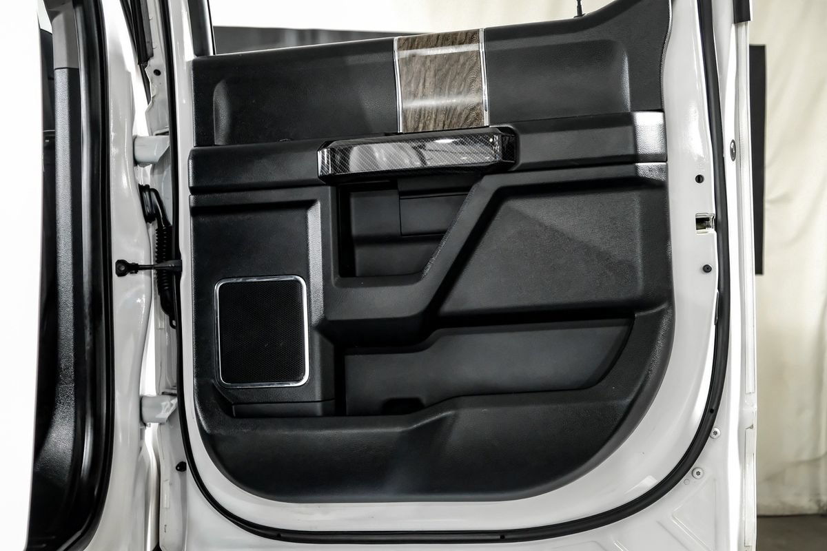 Used 2019 Ford F250 Lariat w/ Lariat Ultimate Package AWD/4WD image 38