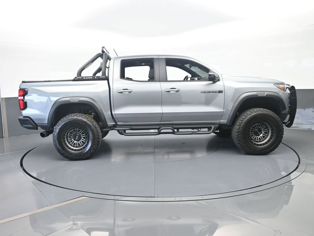 Used 2025 Chevrolet Colorado ZR2 w/ Technology Package AWD/4WD image 7