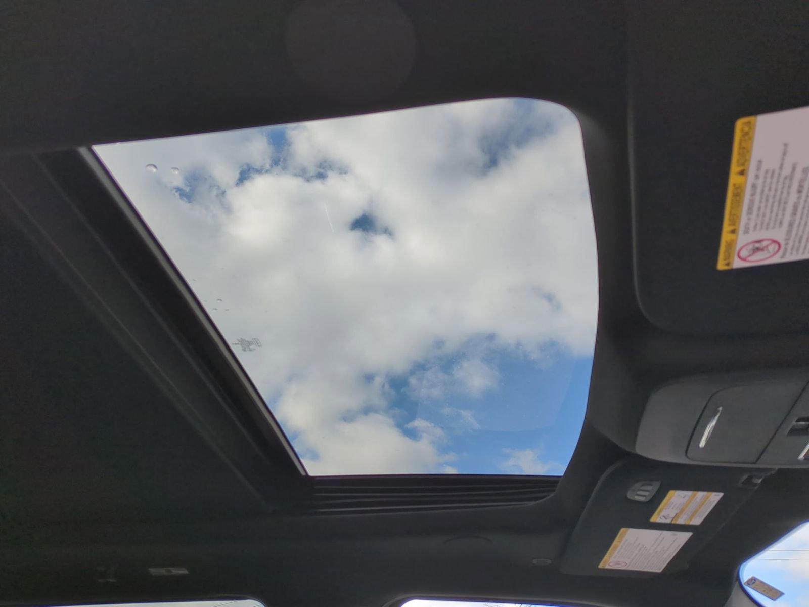 Used 2025 Ford F350 Platinum w/ FX4 Off-Road Package image 28