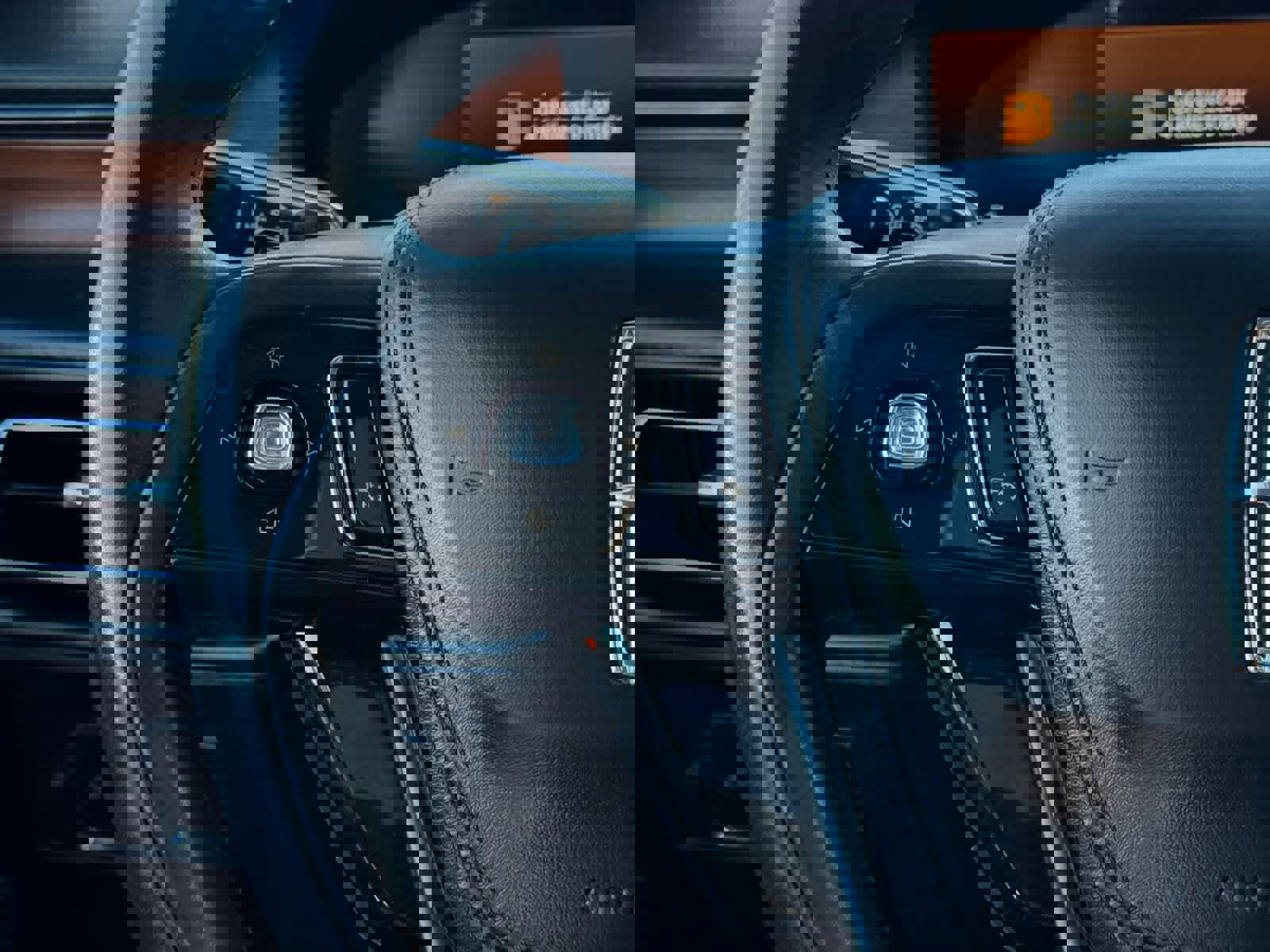 Used 2020 Lincoln Aviator Reserve w/ Equipment Group 202A image 17