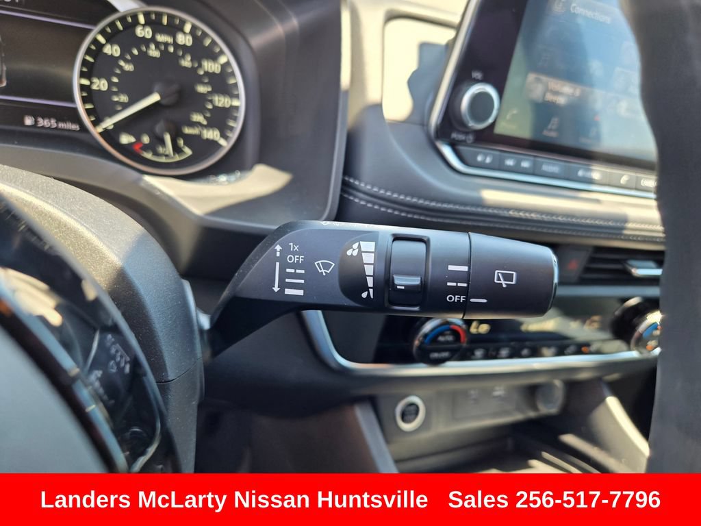 Used 2023 Nissan Rogue SV FWD image 22