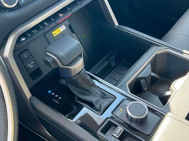 Used 2022 Toyota Tundra Limited AWD/4WD image 12