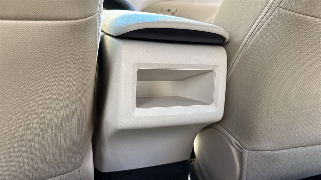 Used 2018 Toyota Camry LE image 38