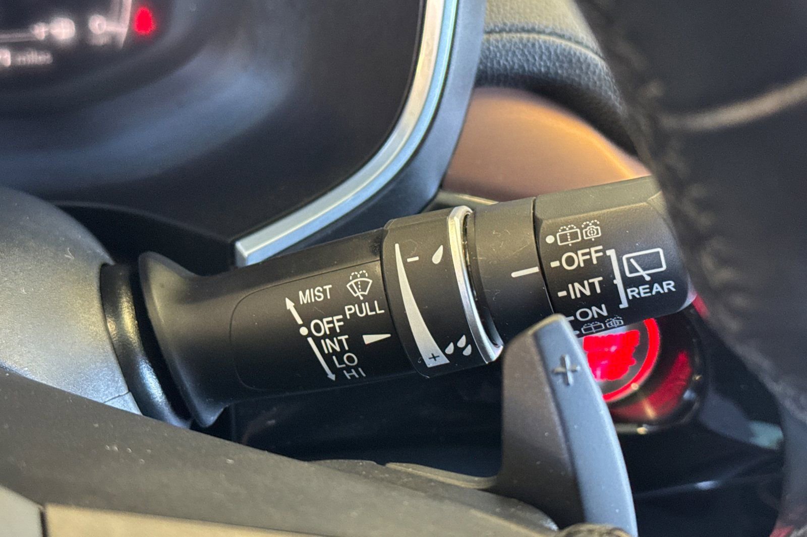 Used 2022 Acura MDX FWD image 36