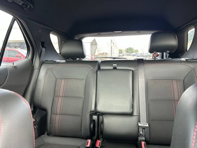 Used 2023 Chevrolet Equinox RS FWD image 28