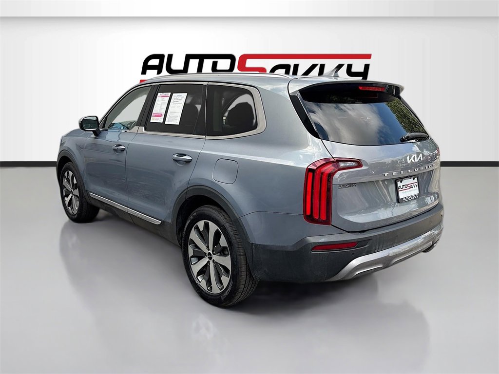 Used 2022 Kia Telluride EX w/ EX Premium Package image 5