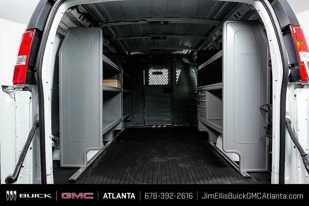 New 2025 GMC Savana 2500 w/ Driver Convenience Package RWD image 25