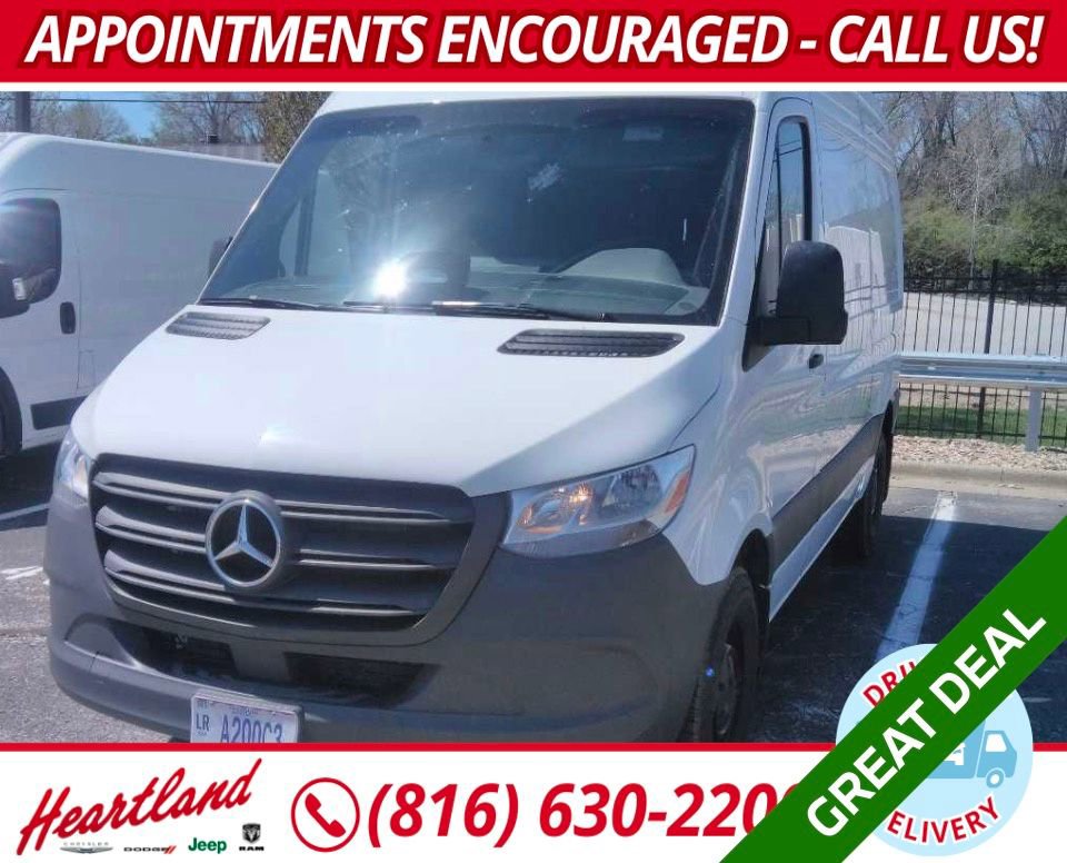 Used 2025 Mercedes-Benz Sprinter 2500 image 1