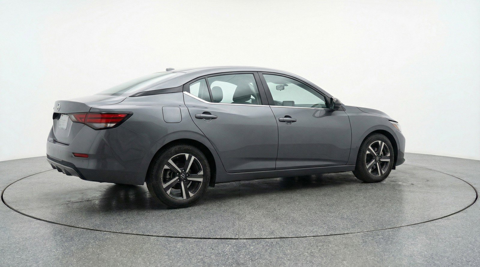 Used 2025 Nissan Sentra SV FWD image 9