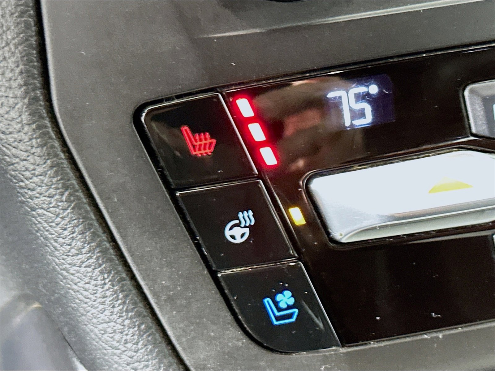 Used 2020 Ford Explorer ST w/ Premium Technology Package image 20